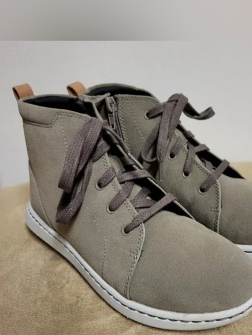 Clarks Womens Cloudsteppers Step Move Lift Sneaker